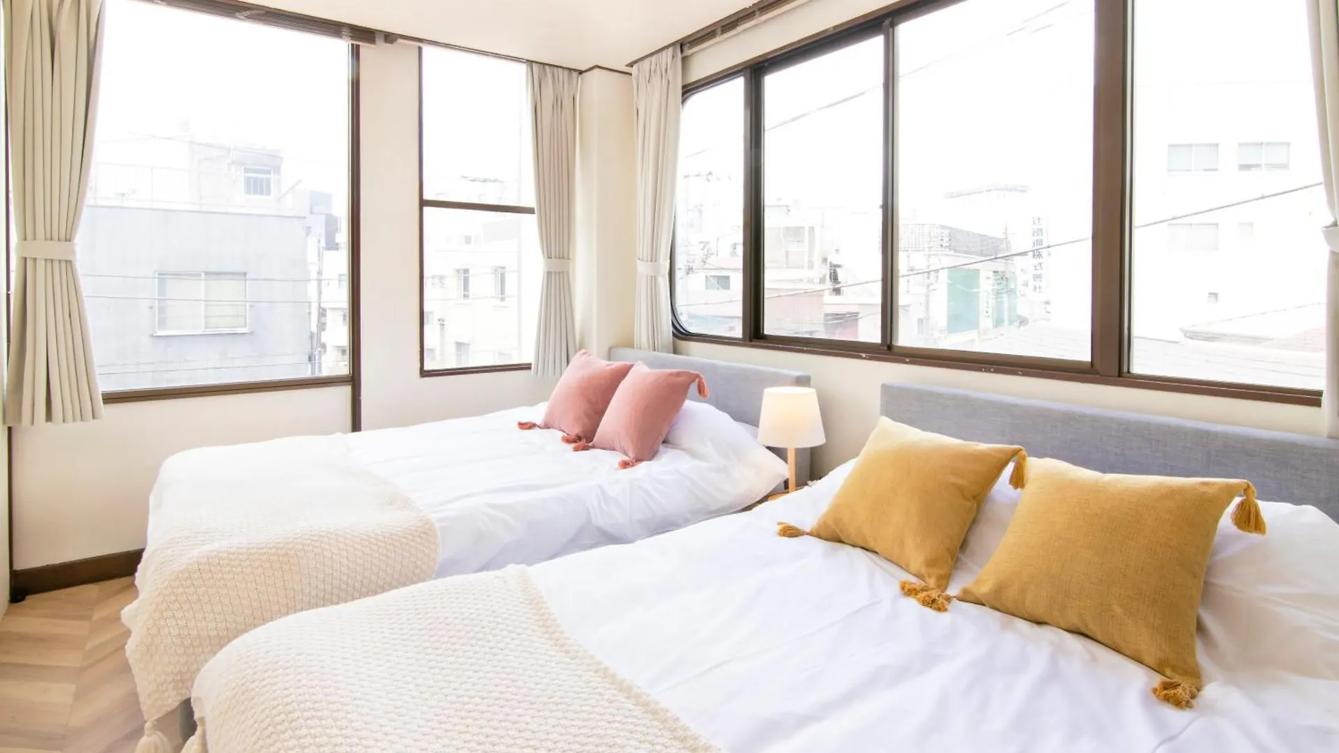 Apartment Meee Asakusa3F4F 浅草徒歩3分 140平米max22名 無料駐車場 屋上絶景 渋谷直通 Tokyo